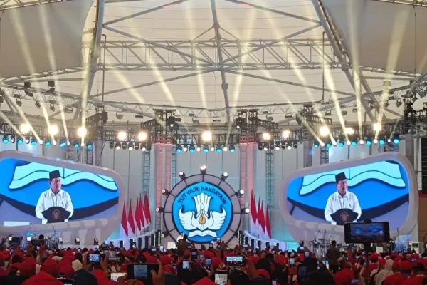 “Kabar Gembira! Prabowo Subianto Tingkatkan Kesejahteraan Guru di Bulan Pertama Kepemimpinannya”