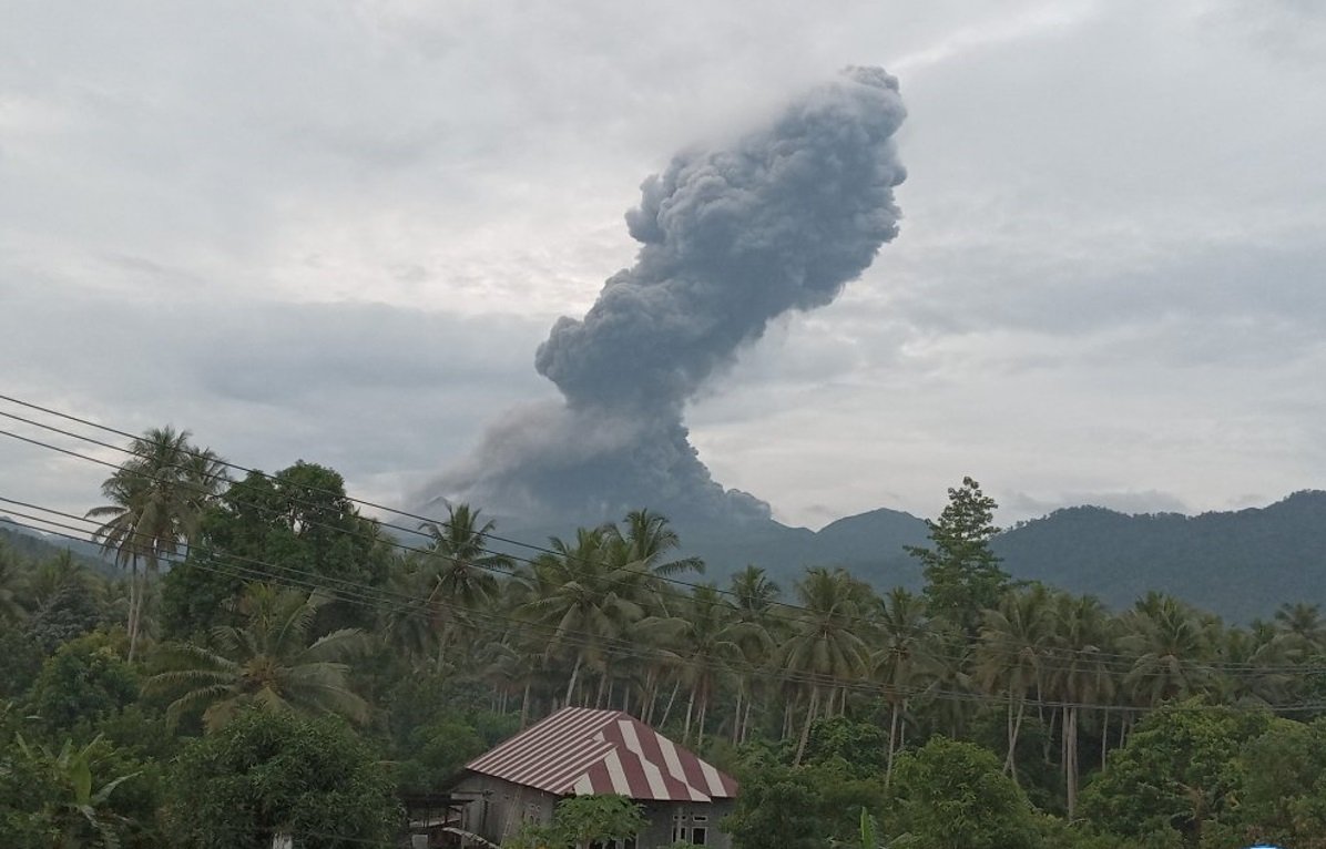 gunung-dukono