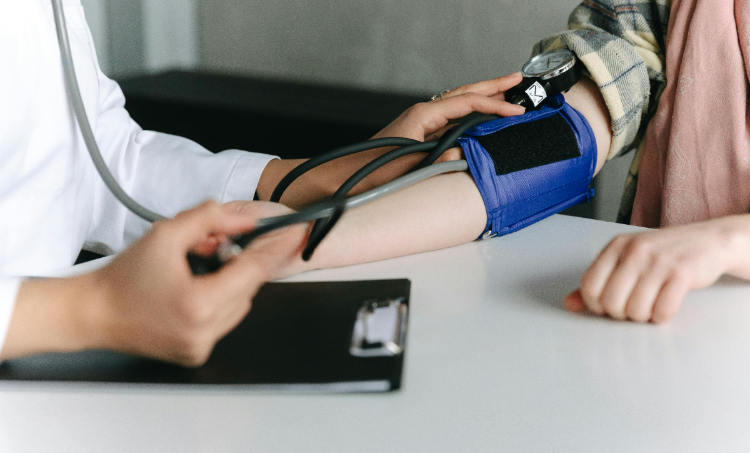 4157208865-medical_check_up