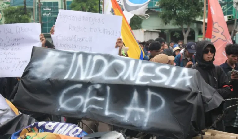 Demo-Indonesia-Gelap-Jatim