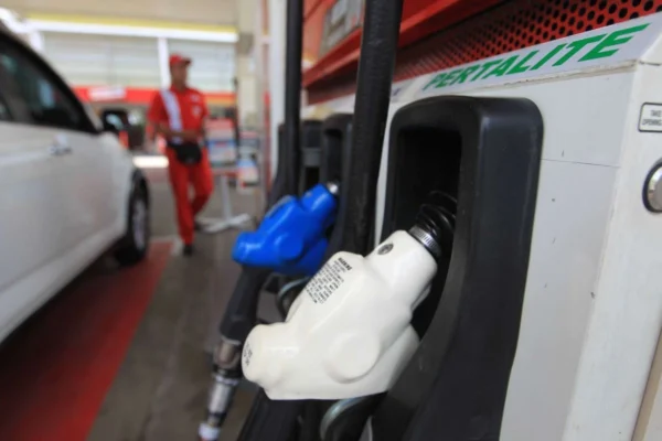 Perbedaan BBM Pertamina RON 88, 90, dan 92: Mana yang Cocok untuk Kendaraan Anda? Perbedaan RON Pertamina