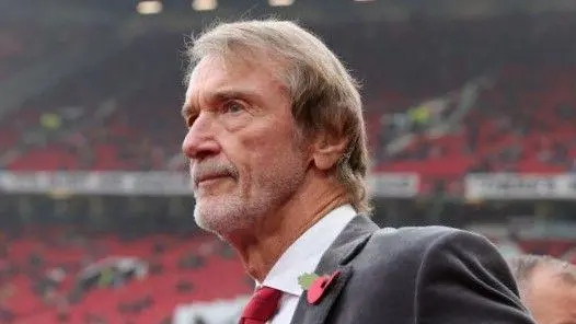 Manchester United Hapus Makan Siang Gratis Staf Demi Penghematan Sir Jim