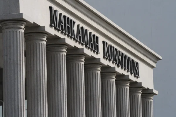 UU TNI Disahkan, Langsung Digugat ke MK oleh 7 Pemohon MK