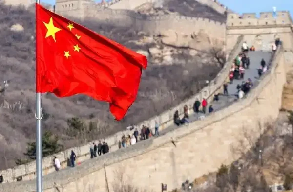 China Balas Trump! Tarif 34% Dikenakan pada Semua Barang AS Bendera China