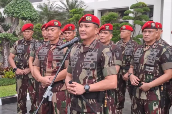 Danjen Kopassus Minta Maaf Usai Foto Anggota dengan Hercules Beredar Danjen Kopassus Brigjen Djon Afriandi