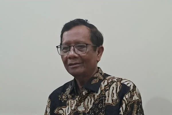Mahfud MD: UGM Tidak Perlu Terlibat Jauh dalam Polemik Ijazah Jokowi Mahfud MD