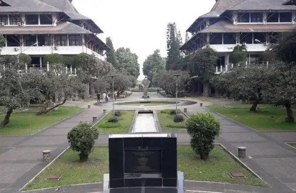 Status Mahasiswi ITB Kasus Meme Jokowi-Prabowo Masih Aktif, ITB Beri Pendampingan Foto Kampus ITB