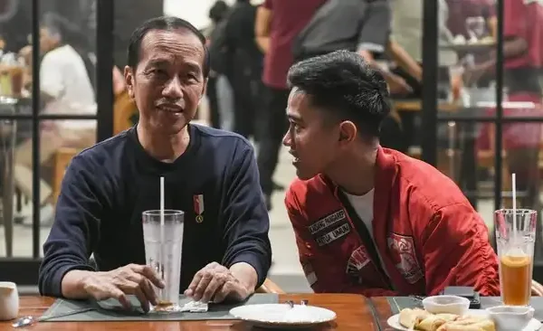 Jokowi Dipertimbangkan Pimpin PSI, Pengamat Nilai Langkah Ini Dilematis Jokowi bersama Kaesang