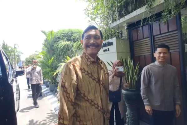 Luhut Tegas: Pihak Minta Wapres Gibran Dicopot Harus Tinggalkan Indonesia Luhut