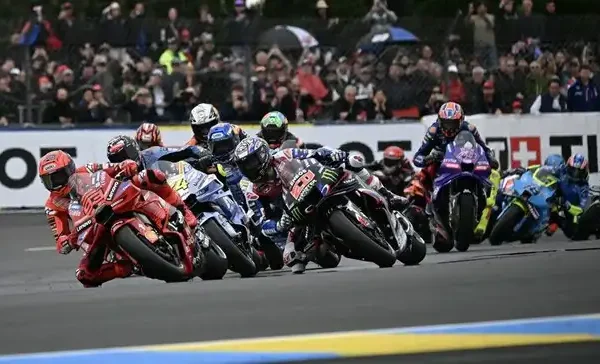 Johann Zarco Juara MotoGP Prancis 2025 Usai Kalahkan Marc Marquez di Le Mans MotoGP Prancis 2025