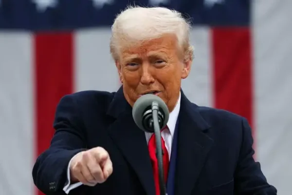 Trump Tegaskan Tarif 10% Tetap Berlaku Meski Negara Tawar-menawar Dagang Presiden AS Donald Trump