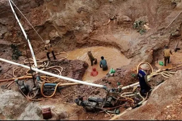 DPR dan MIND ID Bahas Tata Niaga Timah, Ini 7 Simpulannya Tambang