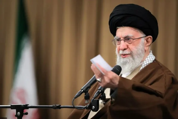 Iran Nyatakan Serangan Israel Sebagai Deklarasi Perang Ayatollah Ali Khamenei