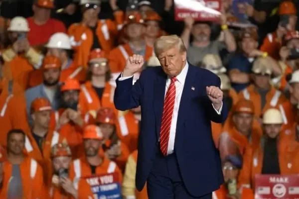 Trump Naikkan Tarif Baja Jadi 50%, Uni Eropa Siap Balas Dendam Dagang Donald Trump
