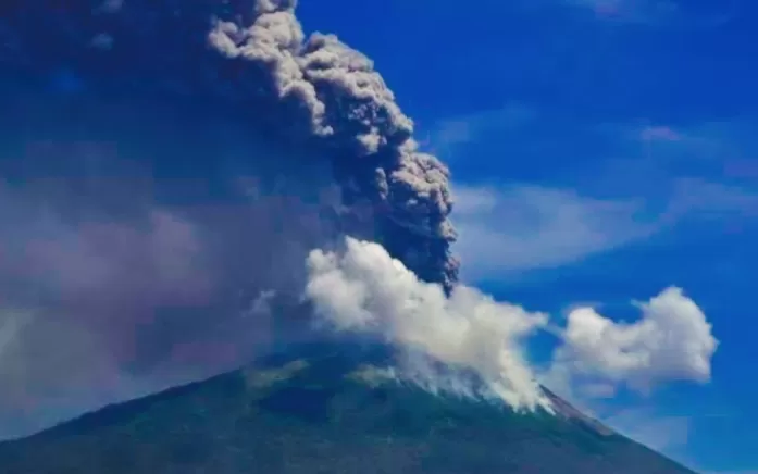 Gunung-Ili-Lewotolok