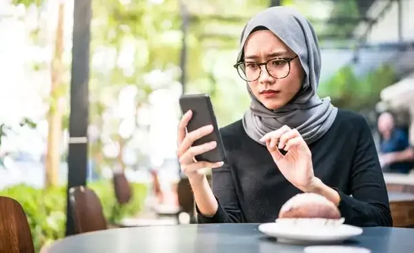 7 Penyebab Hp Sering Mati Mendadak dan Solusinya Ilustrasi HP Mati