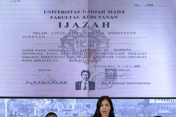 Sidang Rektor UGM Lanjut Usai Mediasi Gagal Ilustrasi sidang terkait ijazah Jokowi