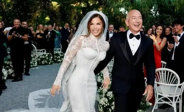 Profil Lauren Sánchez, Istri Baru Jeff Bezos Jeff Bezos menikah dengan Lauren Sanchez