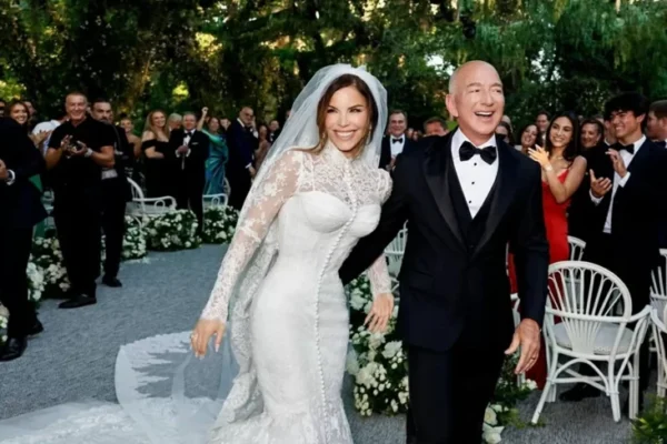 Profil Lauren Sánchez, Istri Baru Jeff Bezos Jeff Bezos menikah dengan Lauren Sanchez