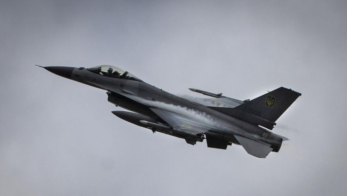 Jet-Tempur-F-16