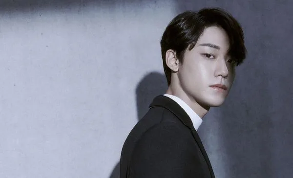 Lee Do-hyun Comeback Lewat Grand Galaxy Hotel Karya Penulis Hotel del Luna Lee Do-hyun
