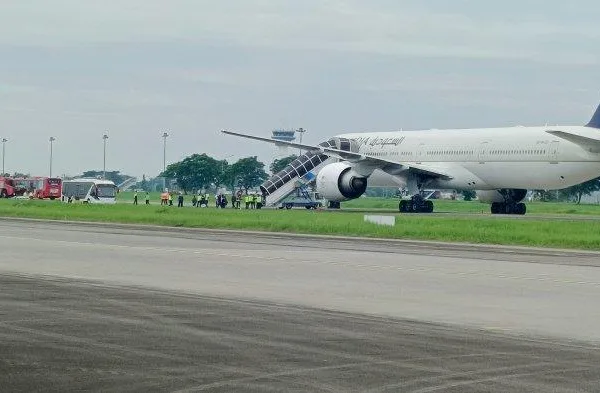 Ancaman Bom! Pesawat Haji Saudia Airlines Mendarat Darurat di Kualanamu Pesawat Saudi Air SVA5688