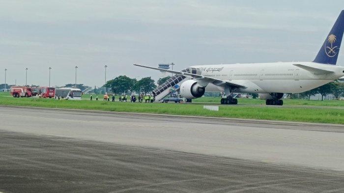 Pesawat-Saudi-Air-SVA5688