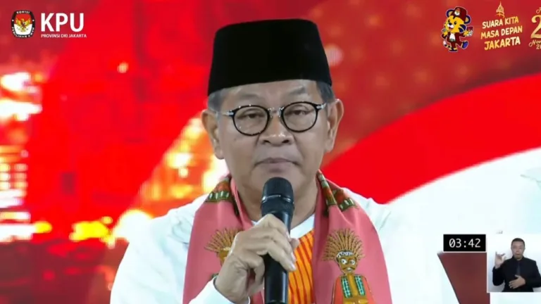 Pramono-Taman-Lapangan-Banteng