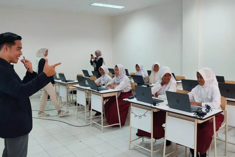 Sekolah-Rakyat