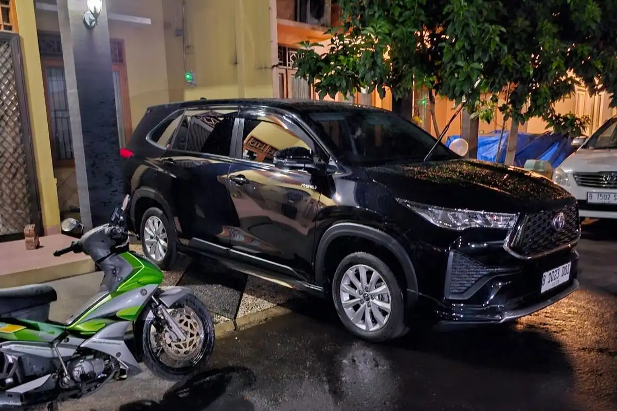 Toyota-Innova-Zenix-Hybrid