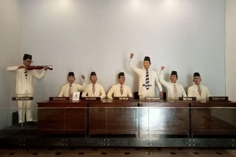 Ilustarai lagu Indonesia Raya
