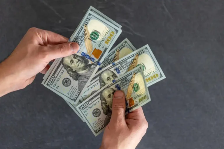Ilustrasi uang dollar AS