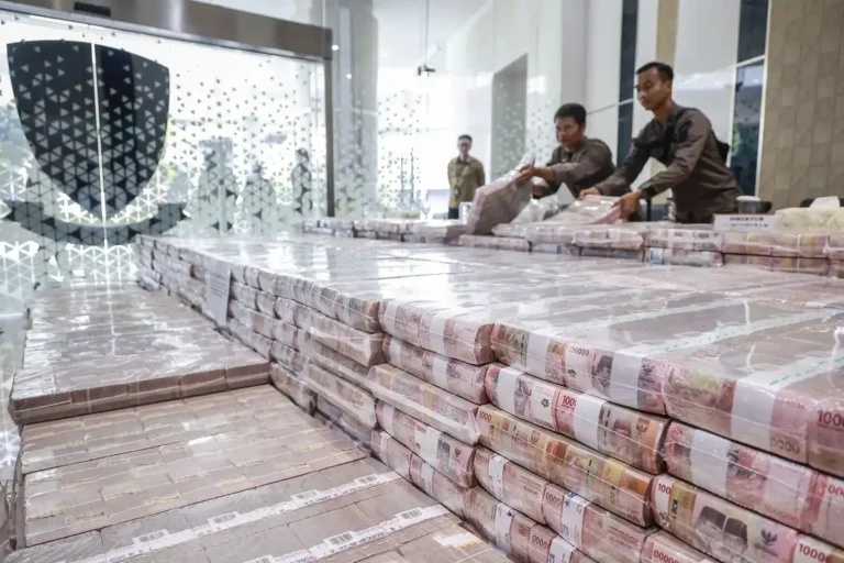barang bukti berupa uang sitaan
