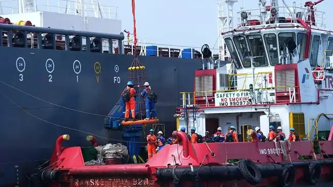 Pertamina Bawa Pulang 1 Juta Barel Minyak Mentah