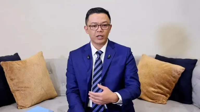 Menteri Luar Negeri Sugiono