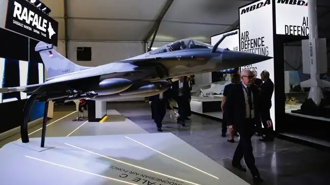 Model Jet Rafale