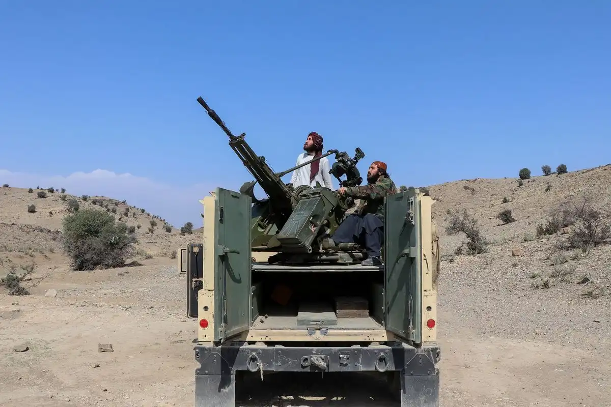 Personel keamanan Taliban