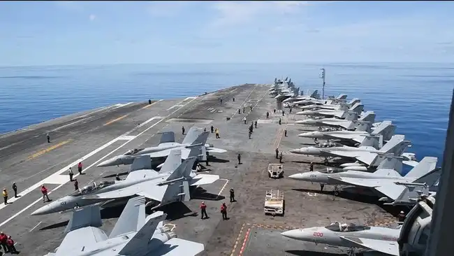 kapal induk amerika