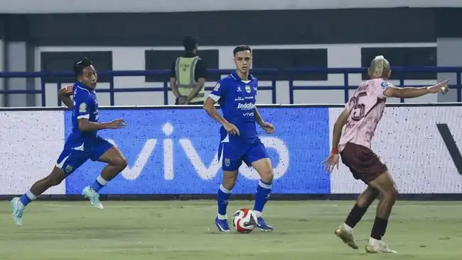 Pemain Persib Eliano Reijnders