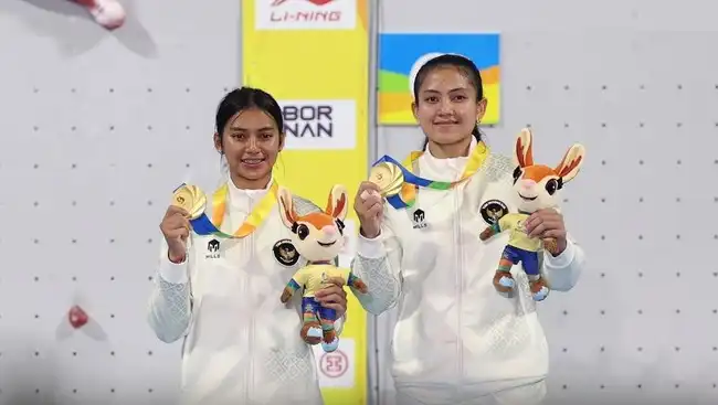 Desak Made Rita Kusuma Dewi dan Kadek Adi Asih