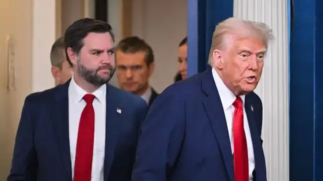 JD Vance dan Donald Trump