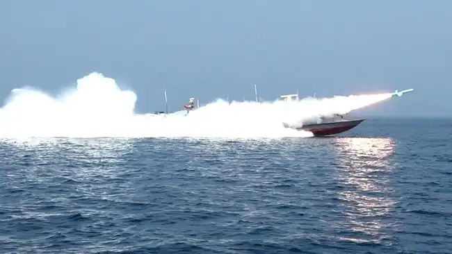 Latihan IRGC di Selat Hormuz