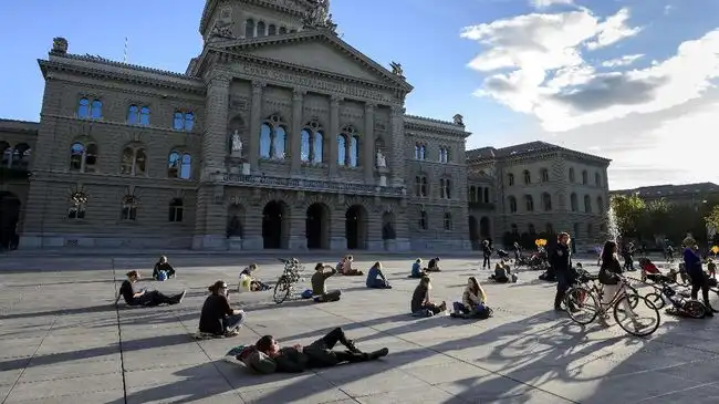 Ilustrasi kehidupan di Kota Bern Swiss