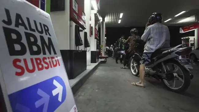 Ilustrasi Antri BBM