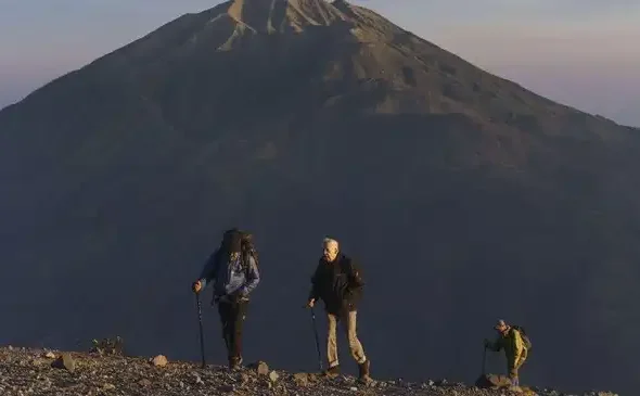 Ilustrasi Gunung Merapi