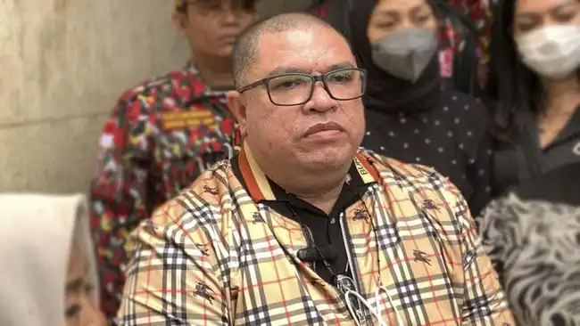 Razman Arif Nasution