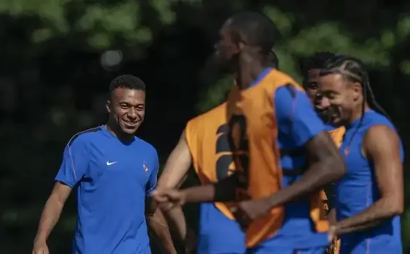 Latihan jelang Prancis vs Maroko