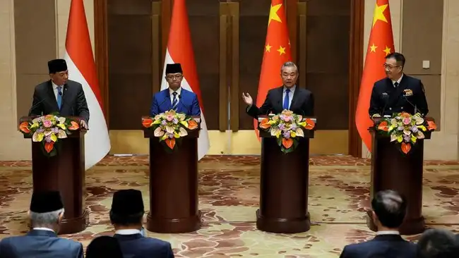 Menhan dan Menlu RI-China
