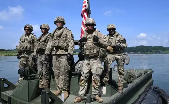 Militer AS