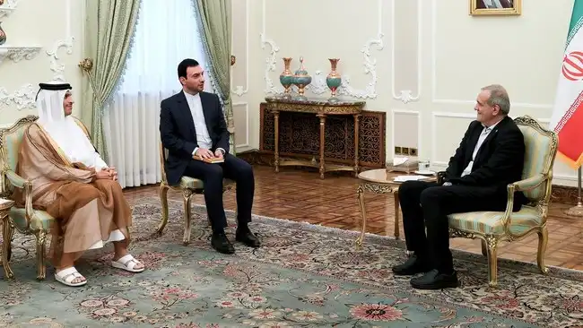 PM Qatar Bertemu Presiden Iran